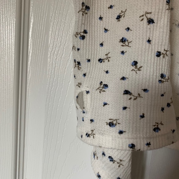 Brandy wrap top - Picture 3 of 3